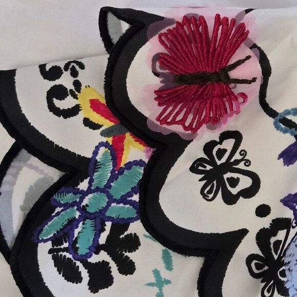 Disney Store Encanto Kids' Mirabel Madrigal Costume Deluxe Dress 7/8 Girls NWT - Picture 9 of 15